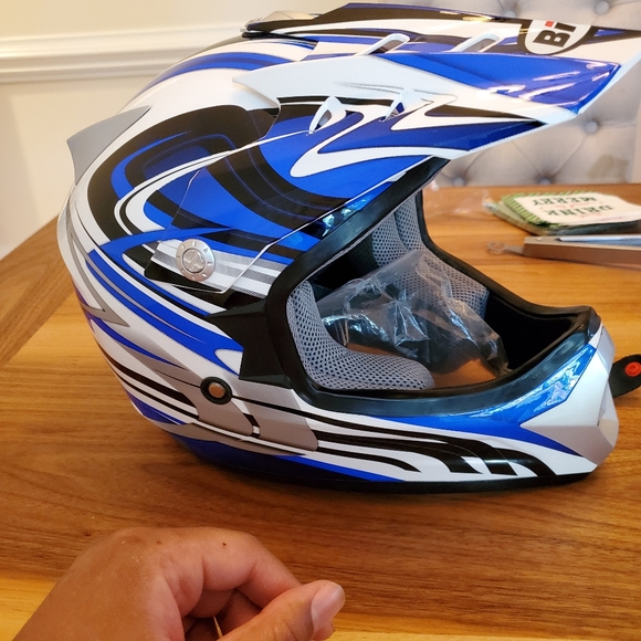 Other - Bilt Youth Amped Dirtbike Helmet